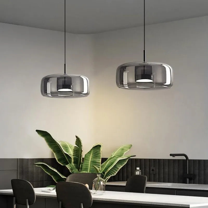 Suspension Onda, détail du verre teinté