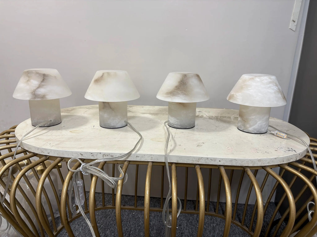 Lampes Onys éteintes, aspect de la pierre