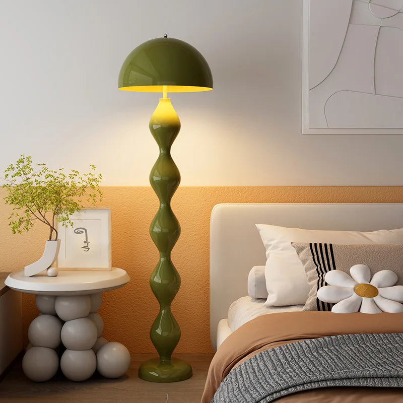 Lampadaire Fizzy vert dans une chambre