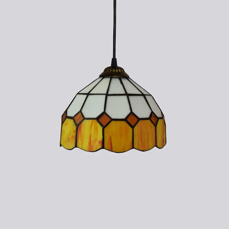 Suspension Ambro sur fond clair