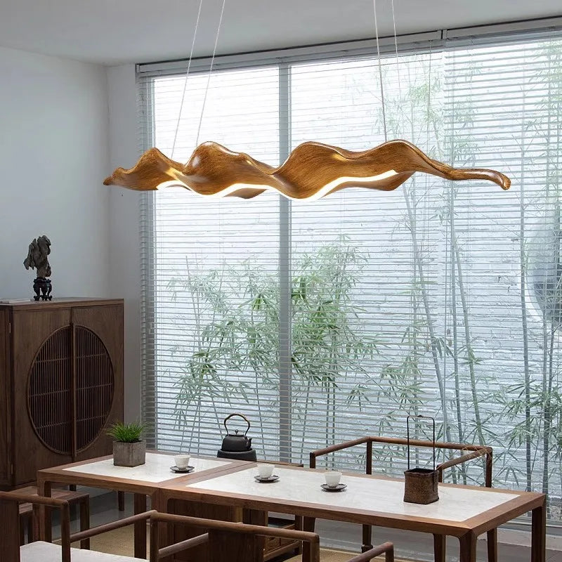 Suspension Sabi au-dessus d'une table à manger