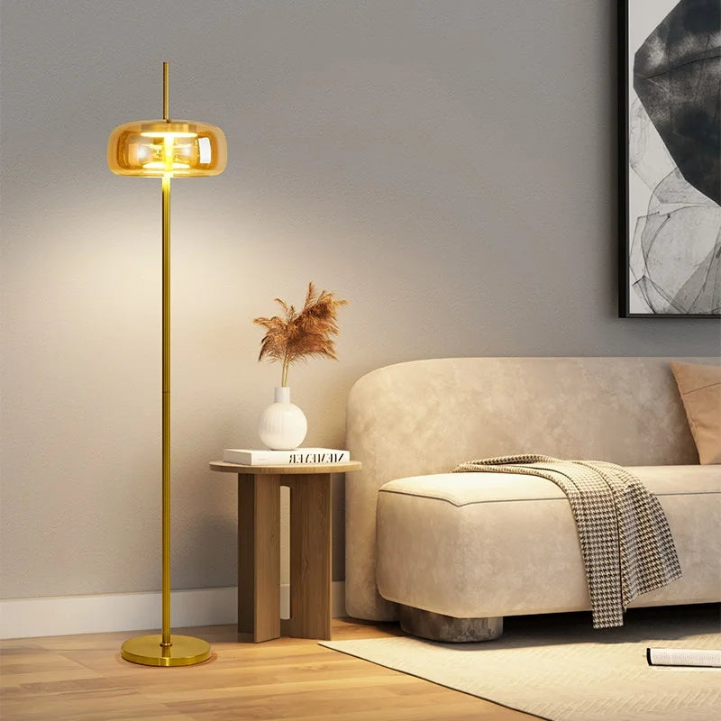 Lampadaire Nesto en situation dans un salon